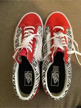 Vans Red White Logo-Print Old Skool Sneakers off the wall